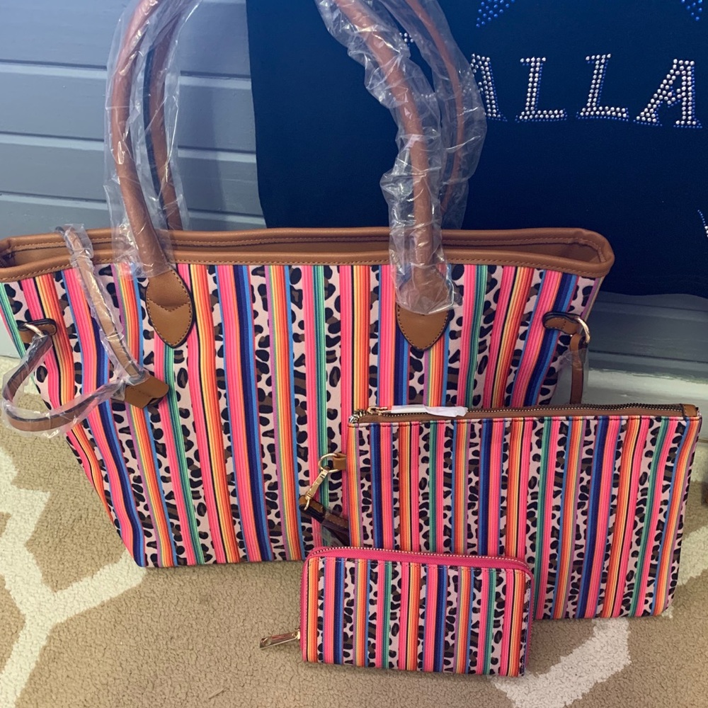 Weekender bag set.